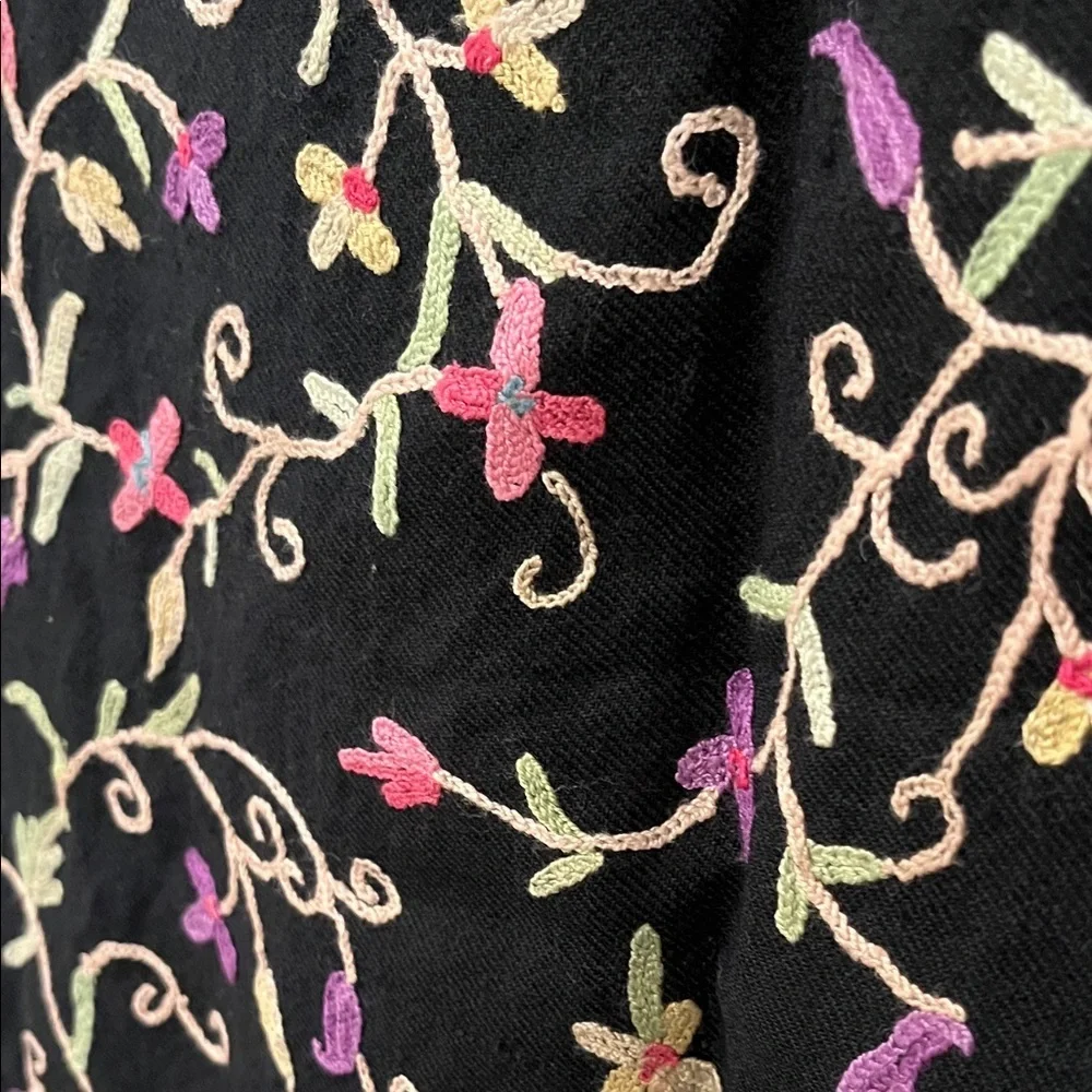 Source Unknown Black Floral Embroidered Large Wrap / Scarf